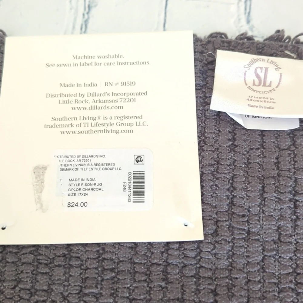 New With Tag Southern Living Sonada Bath Rugs in Gray